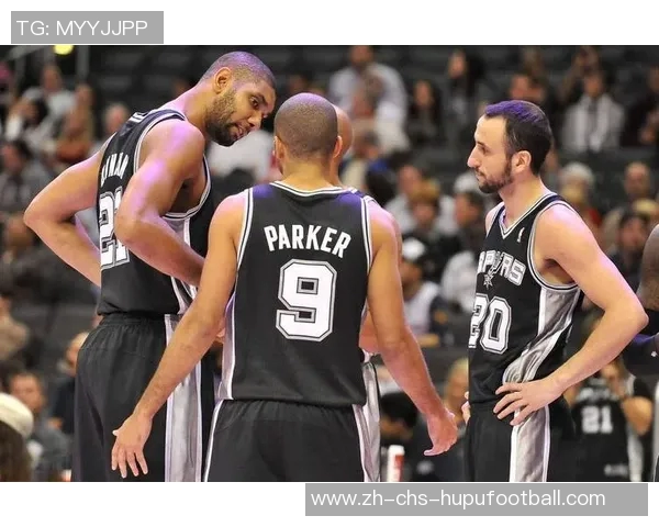 热火与马刺第三场激战回顾球星表现与战术分析全景呈现